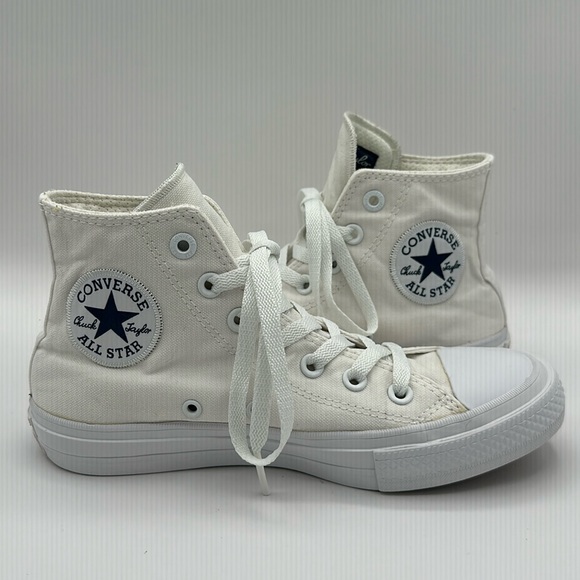 Converse Shoes - Converse Chuck Taylor All Star Women’s Size 5 High Top Classic White